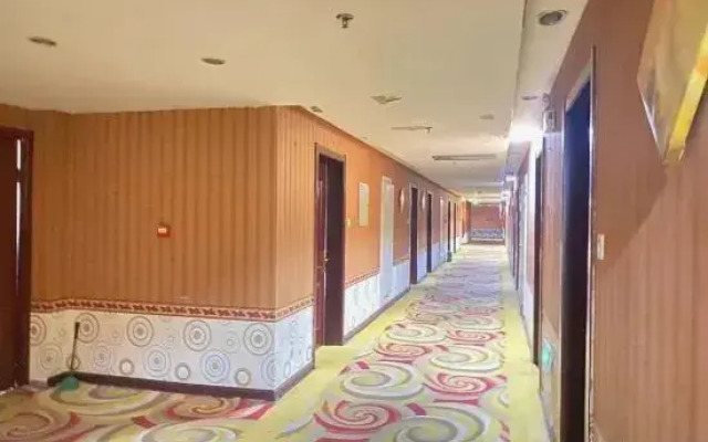Lijing Hotel Dalat Qi