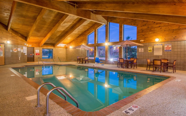 AmericInn by Wyndham Ames