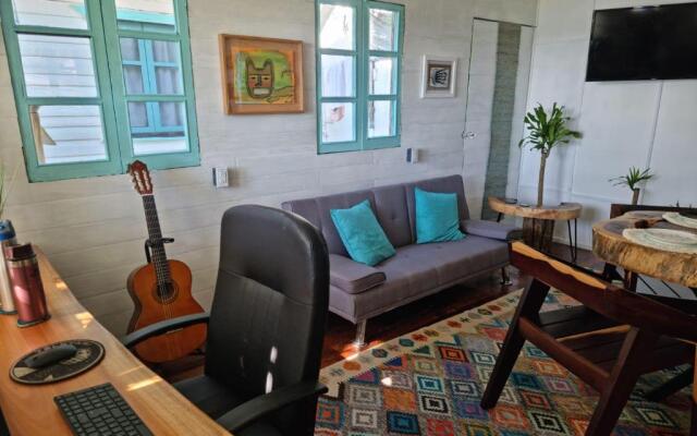 Hermosa Cabaña Caribeña en la Laguna de Bacalar