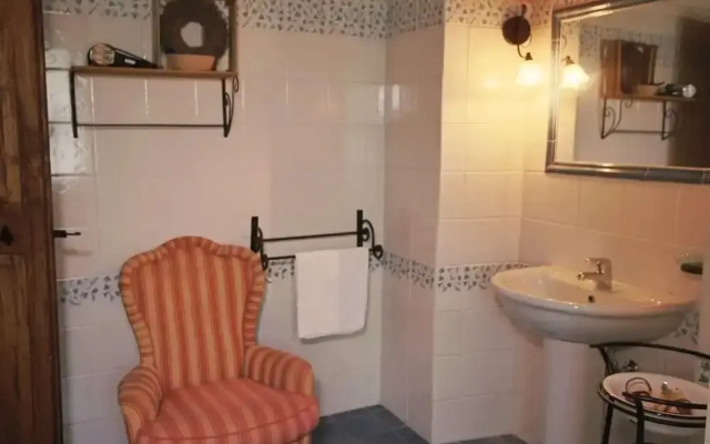 Apartment in Todi With Pool & History