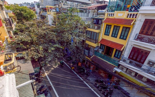 OYO 604 Queen Hotel