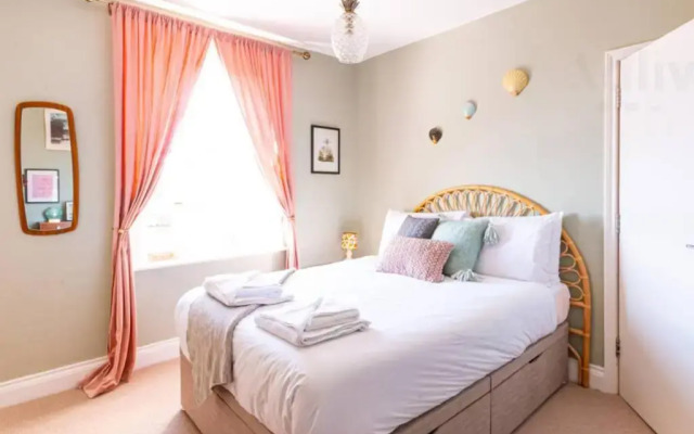 Old Town Trinity Apt No 5 by Adliv Host