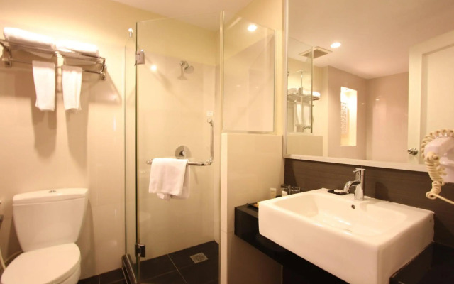 Harmoni One Convention Hotel & Service Apartments