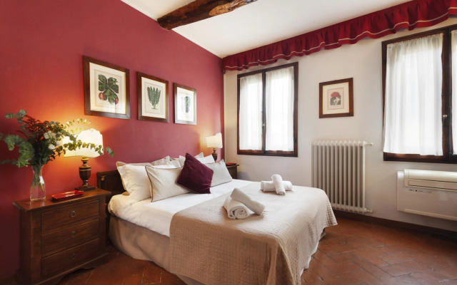 S. Spirito Studio Flat