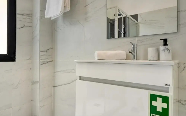 Beco Santa Emilia 1C a Home in Madeira