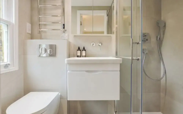 Split Level Studio at West Hampstead