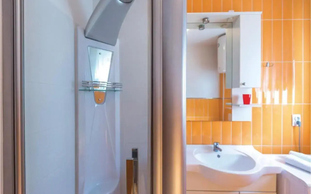 Apartment Makarska with Sea View 02