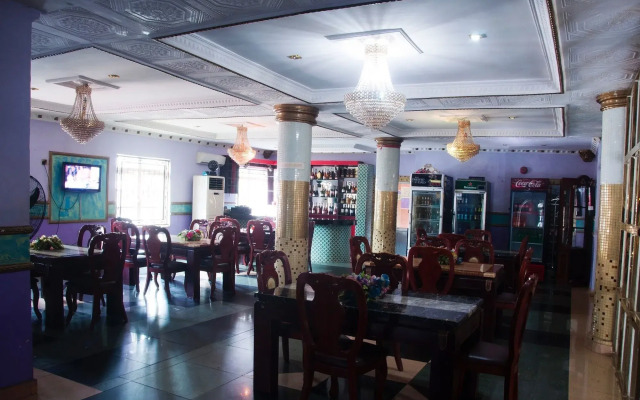Abanet Hotel