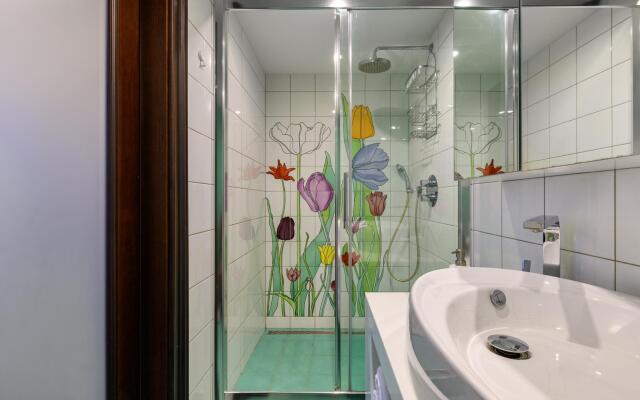 Welcome Home (Вэлком Хоум) на набережной реки Мойки 9 корпус 1