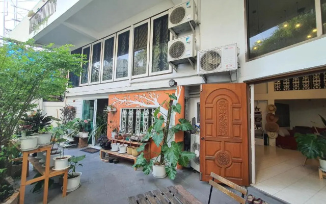 Home16 Hostel 16