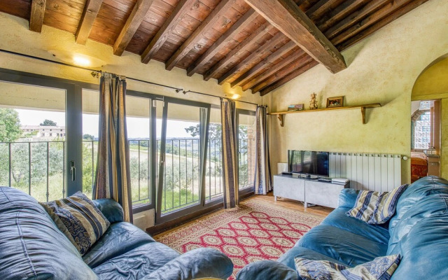 Villa Ademollo with Pool in Chianti Hills