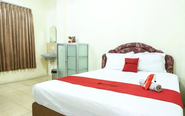 RedDoorz @ Gatot Subroto Ende