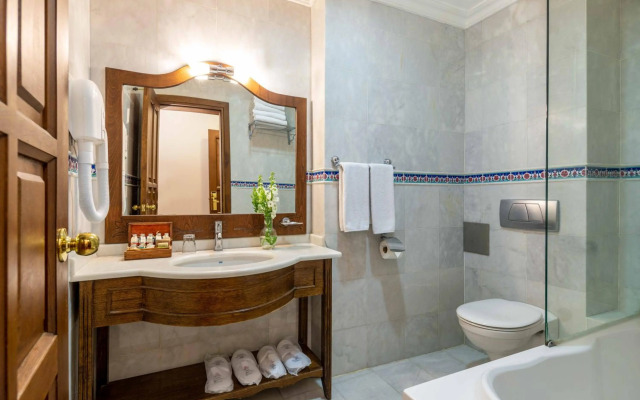 Sultanhan Hotel - Special Class