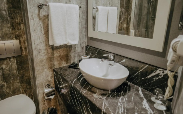 Saturn Palace Resort