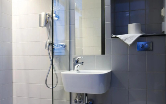 Comfort Hotel City