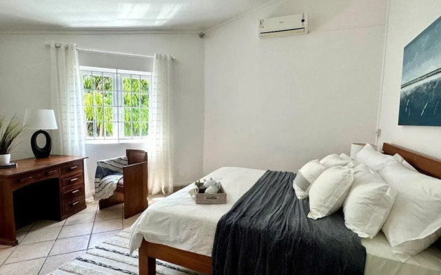 Xanadu Beach Villa 1 Min Walk To The Beach