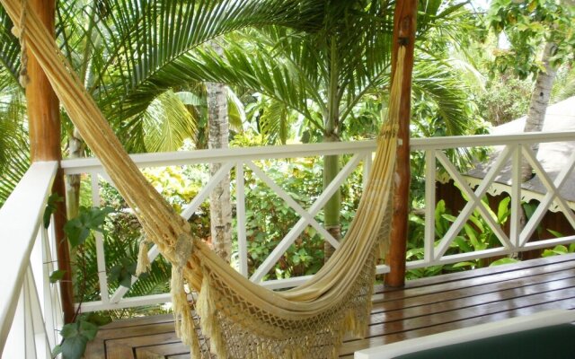 "charming Caribbean Style Villa Near Superb Beach"