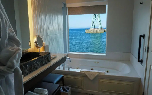 Spa at Cannery Pier Hotel