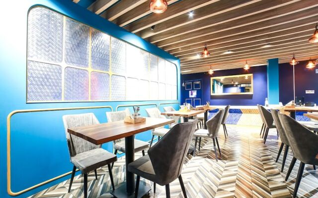 OYO 19789 Kiran Palace