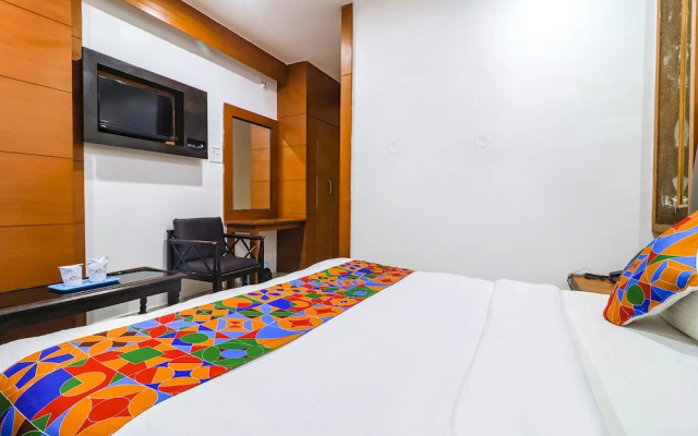 FabHotel Nand