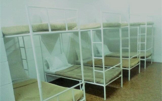 Bunks Makati - Hostel
