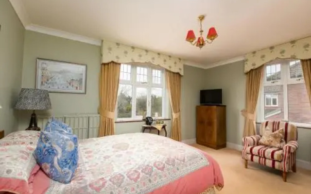 Chestnut Grove Bed And Breakfast