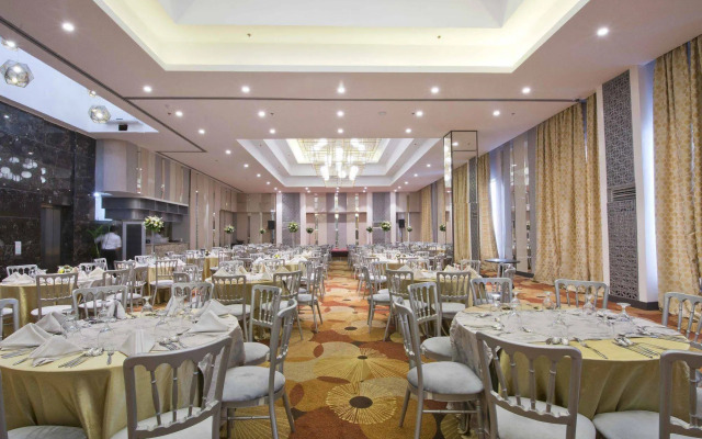 Hive Hotel and Convention Place