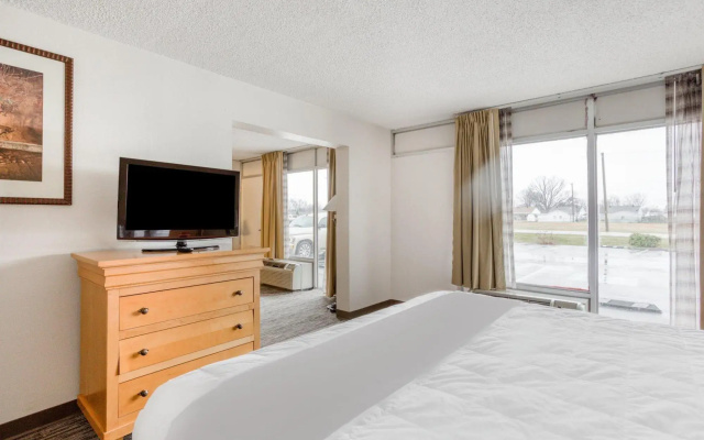 OYO Townhouse Owensboro West