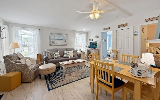 Sweet Beach Retreat 2 Bedroom Home