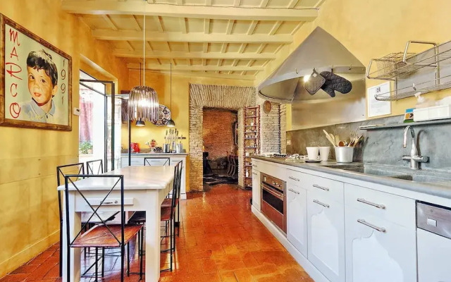 Trastevere Large Apartment With Terrace