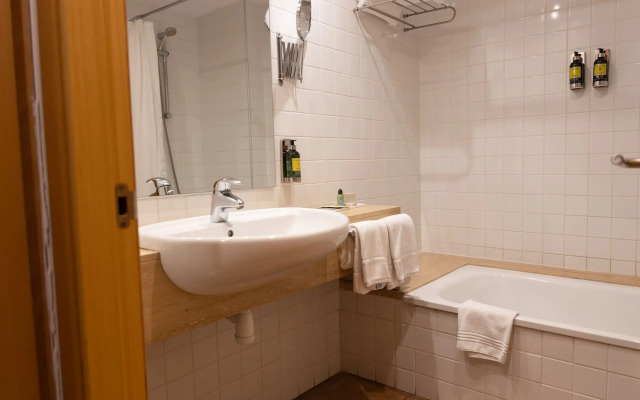 Hotel NM Suites by Escampa Hotels