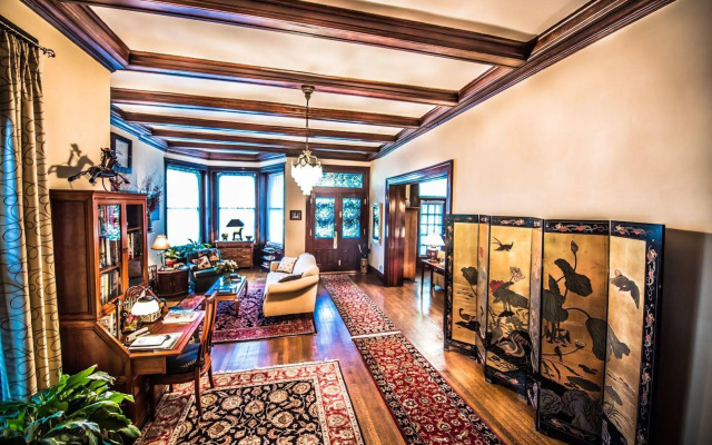 Inn at St James Court