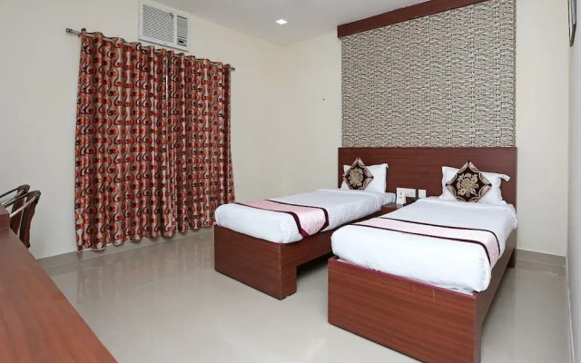 OYO 10271 Hotel Guest INN