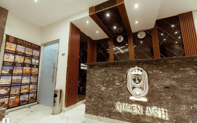 Queen Ash Pyramids View INN