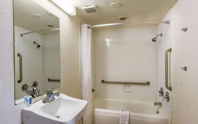 Rodeway Inn