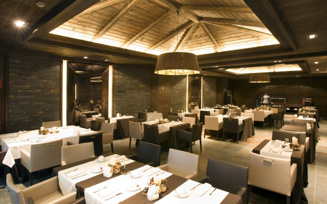 Hotel Val De Neu