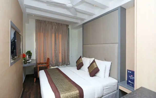 OYO 11325 Hotel Superb