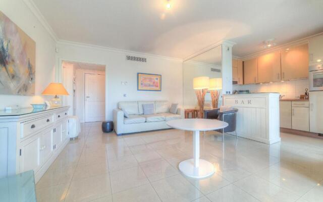 IMMOGROOM - Sea view - Terrace- Swimming-Pool - 1 min from the beach