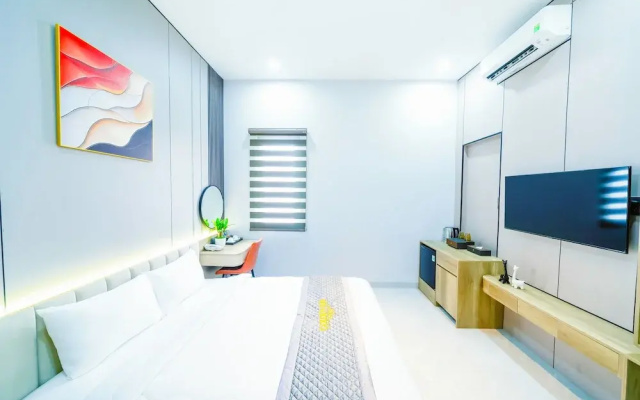 Golden Sun Hotel 6