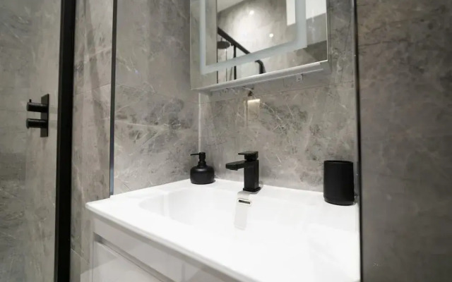 Discover Angel Central Two Bedroom by Belvilla
