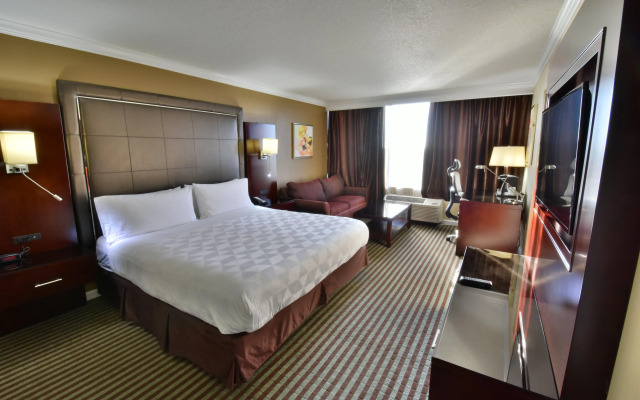 Holiday Inn Orlando East - UCF Area, an IHG Hotel