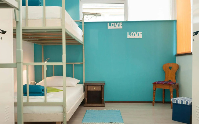 Roundabout Hostel - hostel
