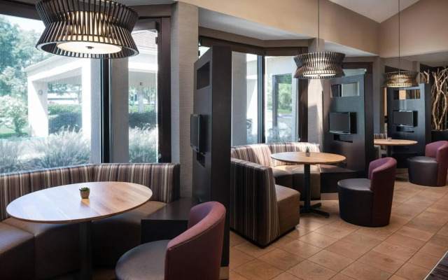 Courtyard by Marriott Pleasanton