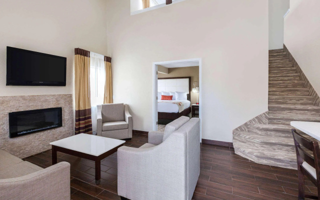 Hawthorn Suites by Wyndham Southfield