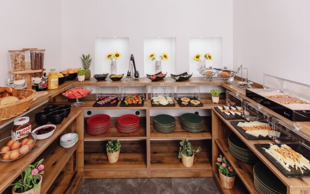 Ella Suites Hotel