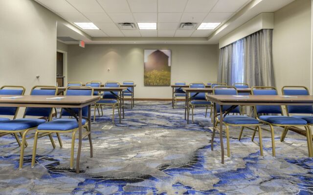 Fairfield Inn & Suites Slippery Rock