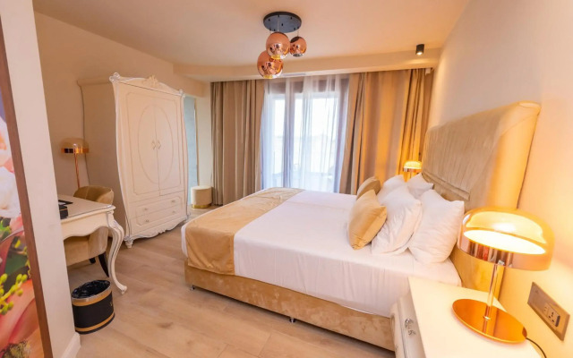 Santa Lucia Boutique Hotel