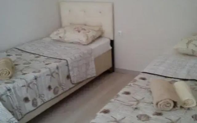 C.C Home Sui̇t Apart