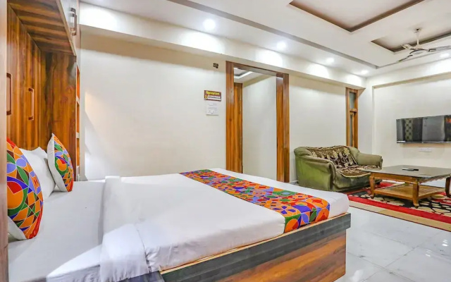 Fabhotel Imperail House