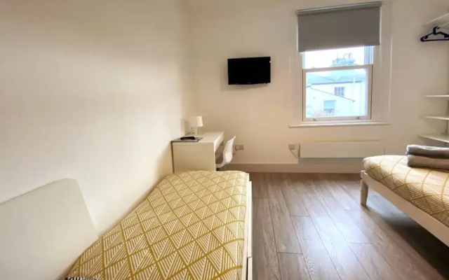 Cosy Sea Front Apartment Sleeps 6